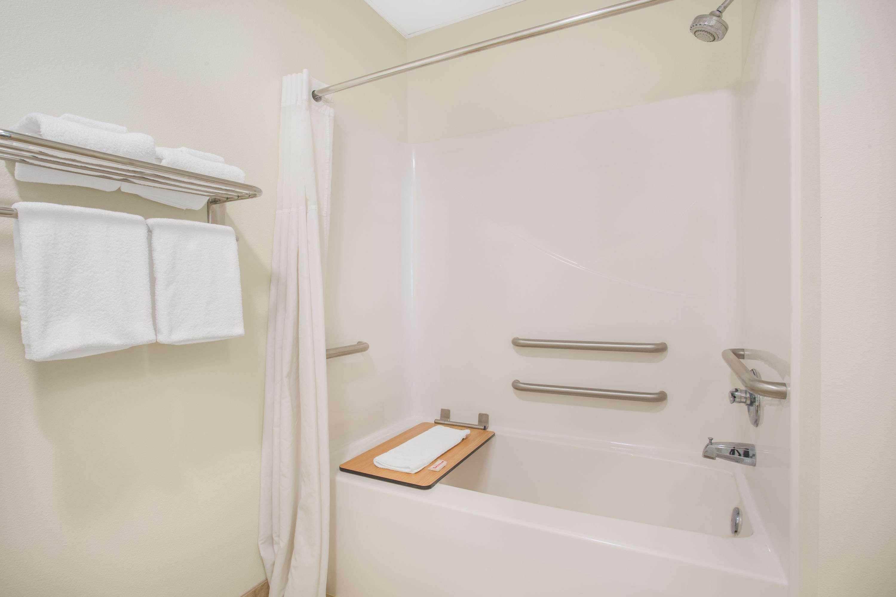 Super 8 By Wyndham Cedar Falls Extérieur photo